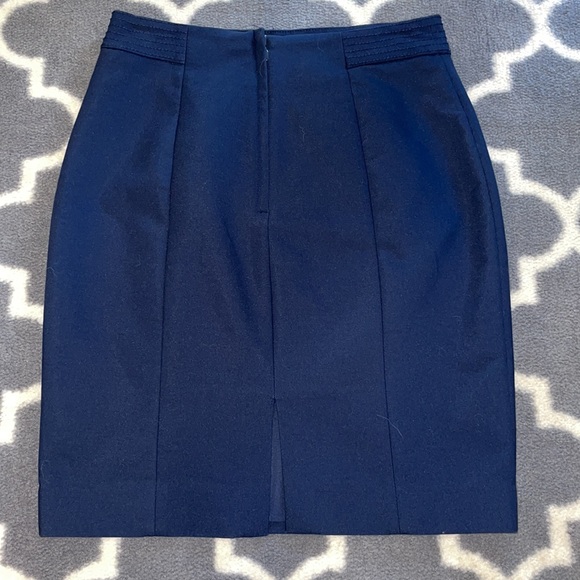 H&M navy blue pencil skirt - Picture 4 of 6